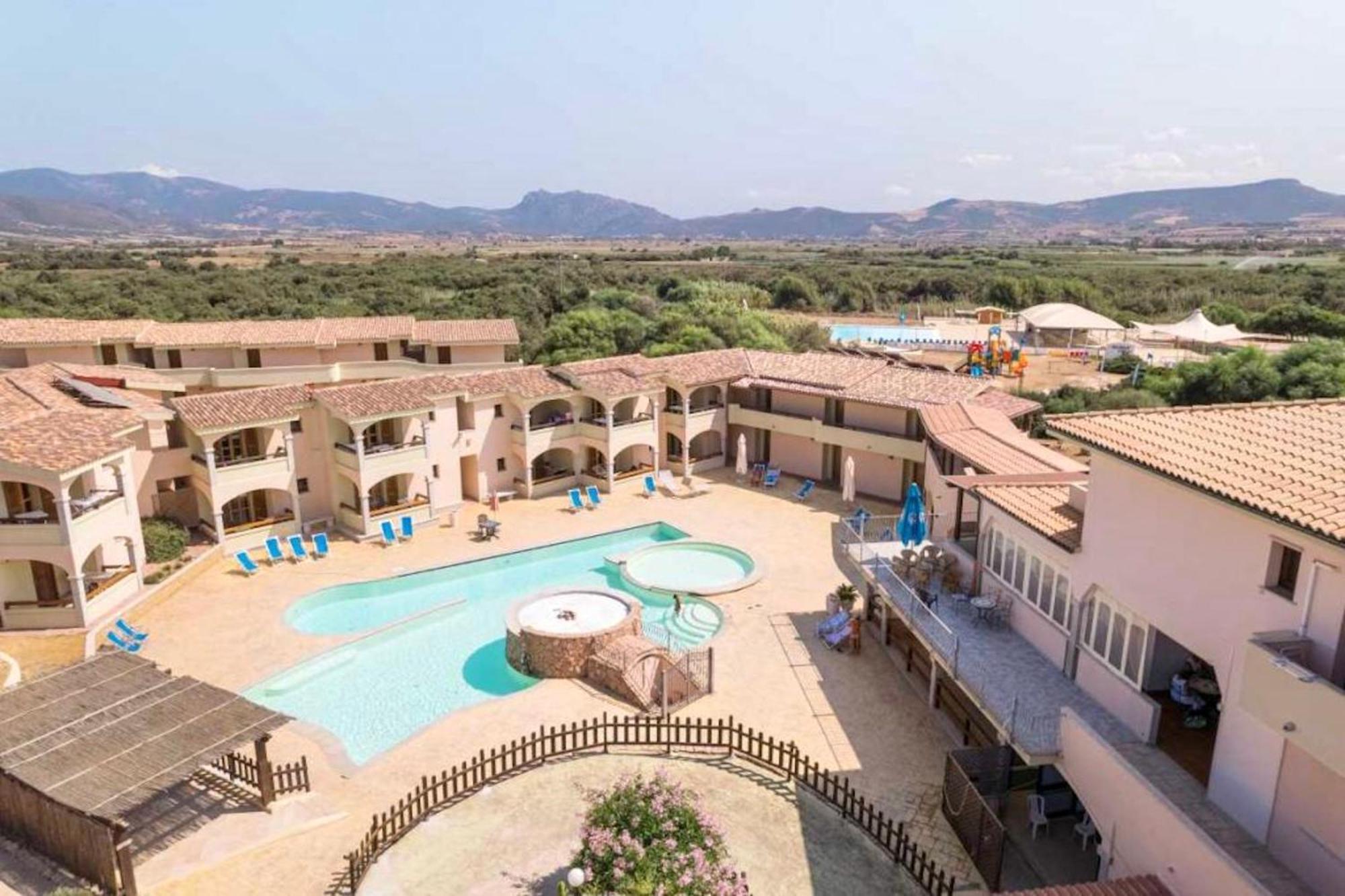 Isa-hotel With Swimming Pool Just 300 Mt From The Baia Delle Mimose-beach Hotel Badesi